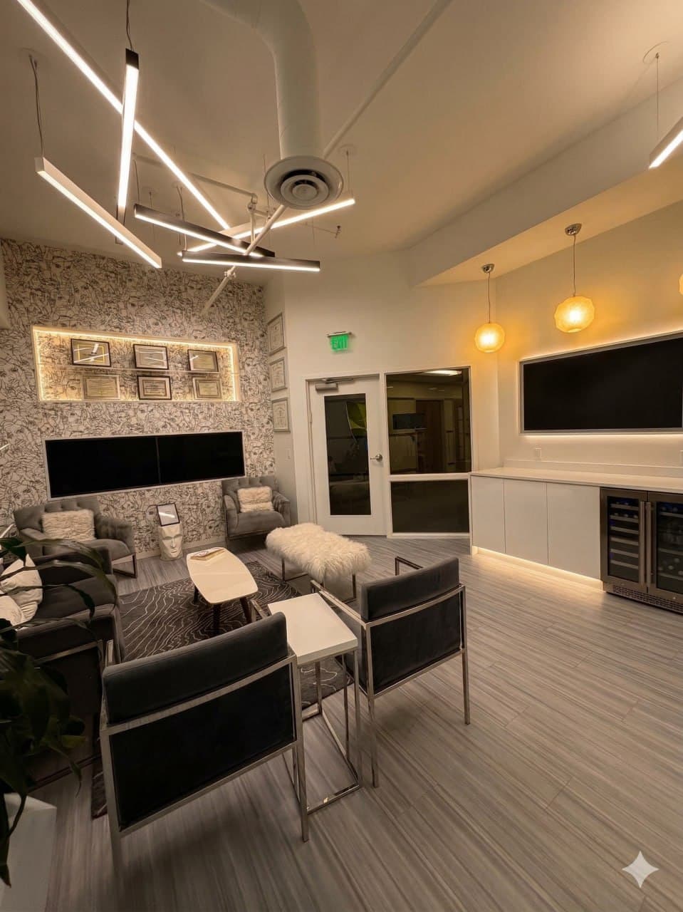 Patient lounge at Natural Dentistry + Ceramic Implants